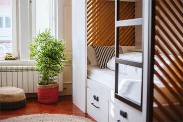 هاستل The Salty Pelican Beach Retreat
