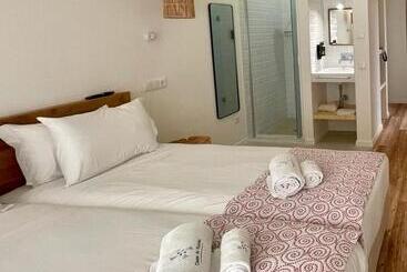 Altinho B&b   Quartos   Rooms   Odeceixe