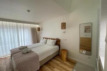 Altinho B&b   Quartos   Rooms   Odeceixe