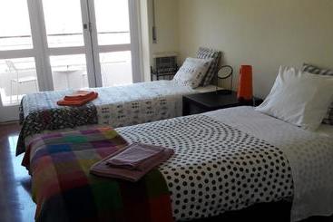 تختخواب و صبحانه Autentik Guest House