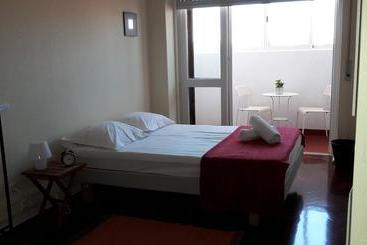 تختخواب و صبحانه Autentik Guest House