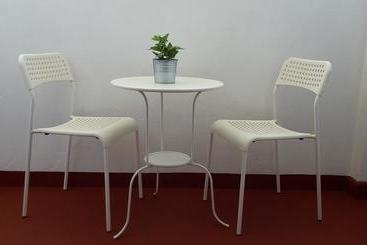 تختخواب و صبحانه Autentik Guest House