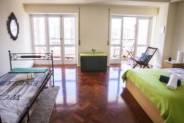 تختخواب و صبحانه Autentik Guest House