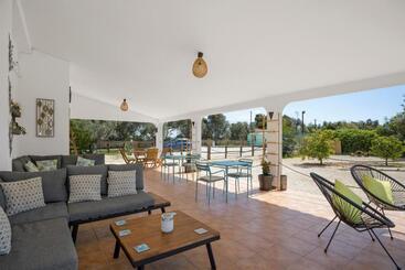 تختخواب و صبحانه Casa Jardim Oasis