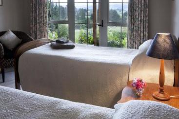 تختخواب و صبحانه Silver Peaks Lodge