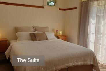 Bluff Hill Bed & Breakfast