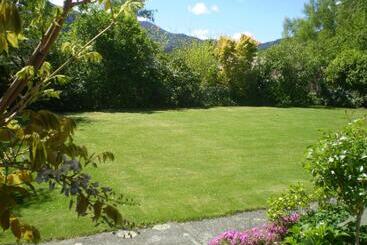 Harrogate Gardens Motel