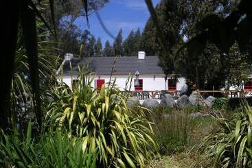هتل Donegal House