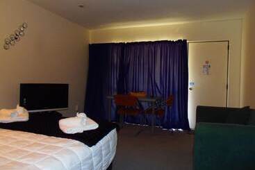 Kapiti Lindale Motel And Conference Centre