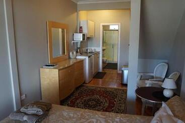 مُتل Nana Glads Beachfront Accommodation