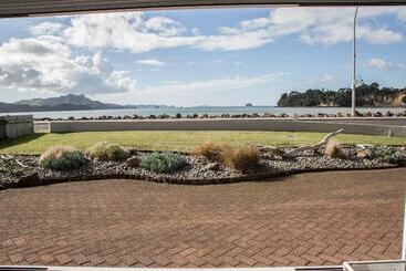 مُتل Waterfront Apartments Whitianga