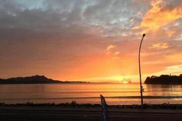 مُتل Waterfront Apartments Whitianga