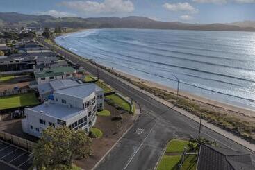 مُتل Waterfront Apartments Whitianga