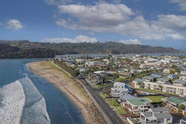 مُتل Waterfront Apartments Whitianga