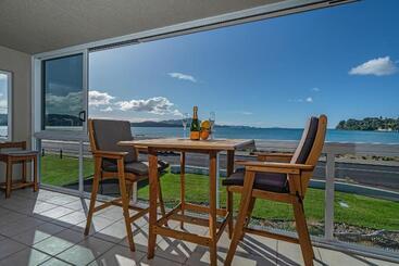 مُتل Waterfront Apartments Whitianga