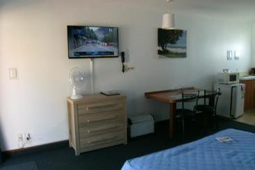 Pania Lodge Motel