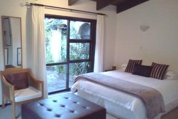 Waters Edge B&b