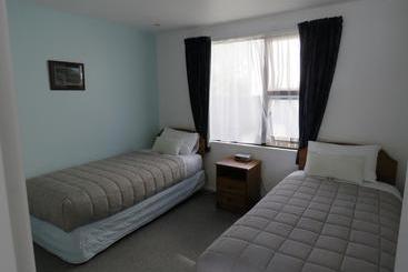 Yarrow Motel