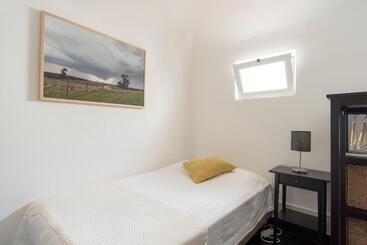هاستل Burgos Guest House
