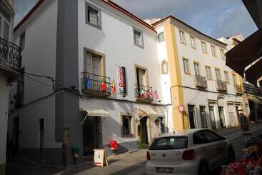 هاستل Burgos Guest House