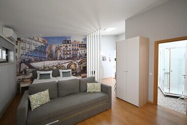 هاستل Famous Crows Lisbon Suites