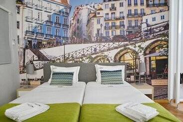 هاستل Famous Crows Lisbon Suites
