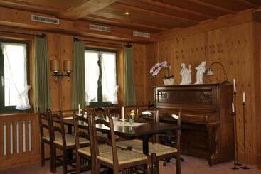 הוסטל Gasthaus Skiklub