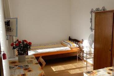 Annie S Bed & Breakfast