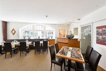 Apart Hotel Amadeo
