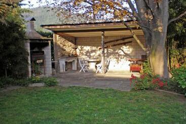 تختخواب و صبحانه Garni Molinazzo