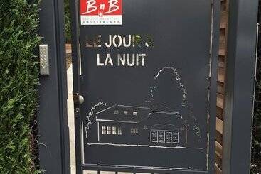 تختخواب و صبحانه Le Jour Et La Nuit