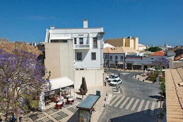 تختخواب و صبحانه The Story Guest House   Adults Only