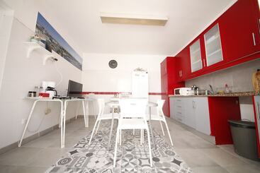 تختخواب و صبحانه The Story Guest House   Adults Only
