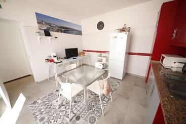 تختخواب و صبحانه The Story Guest House   Adults Only