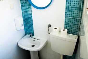 تختخواب و صبحانه The Story Guest House   Adults Only