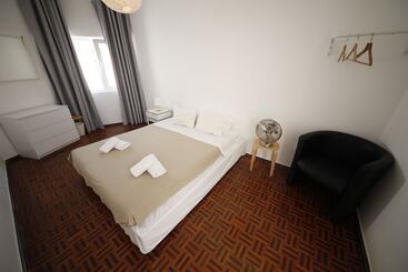 تختخواب و صبحانه The Story Guest House   Adults Only