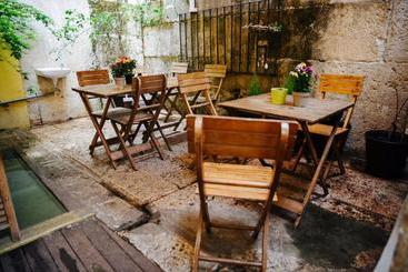 Grapes & Bites  Hostel And Wines
