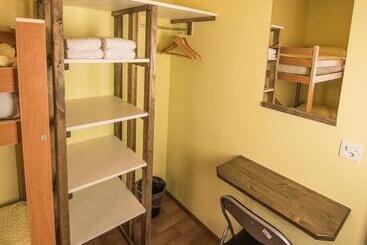 Общежитие Schutzenbach Backpackers For Adults 18 35