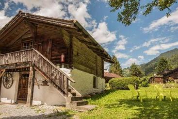 Общежитие Schutzenbach Backpackers For Adults 18 35