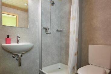 Общежитие Schutzenbach Backpackers For Adults 18 35