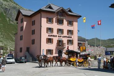 Otel Albergo San Gottardo