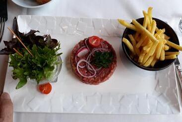 هتل Hôtel De Fully