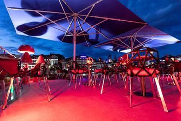 ホテル Ibis Styles Lausanne Center Mad House