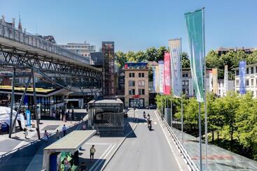ホテル Ibis Styles Lausanne Center Mad House