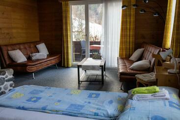 هتل Restaurant Stechelberg Bed & Breakfast