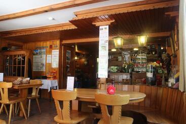 هتل Restaurant Stechelberg Bed & Breakfast