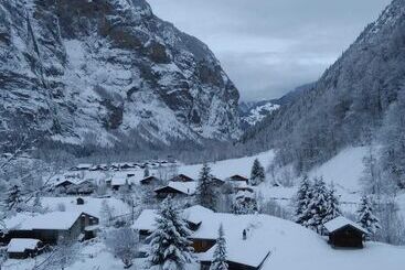 هتل Restaurant Stechelberg Bed & Breakfast