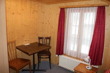 هتل Restaurant Stechelberg Bed & Breakfast