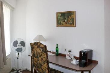 호텔 & Restaurant Sternen Köniz Bei Bern