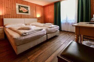 Hotelli Tell And Apartments